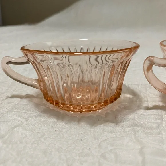Elegant Pink Depression Glass Teacup Set of 4.
Manufactured by Anchor Hocking. - Picture 8 of 8